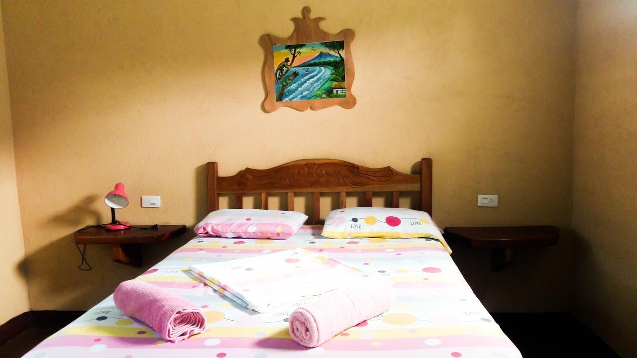 Hostel Life Is Good Moyogalpa Exterior foto